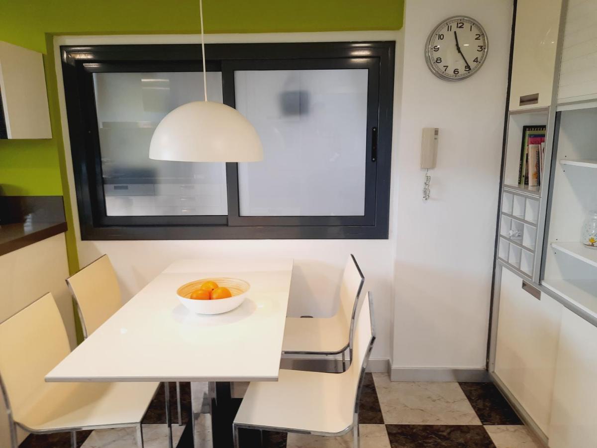 Bright Apartment Near The Beach And Barcelona By Train Masnou Exterior foto
