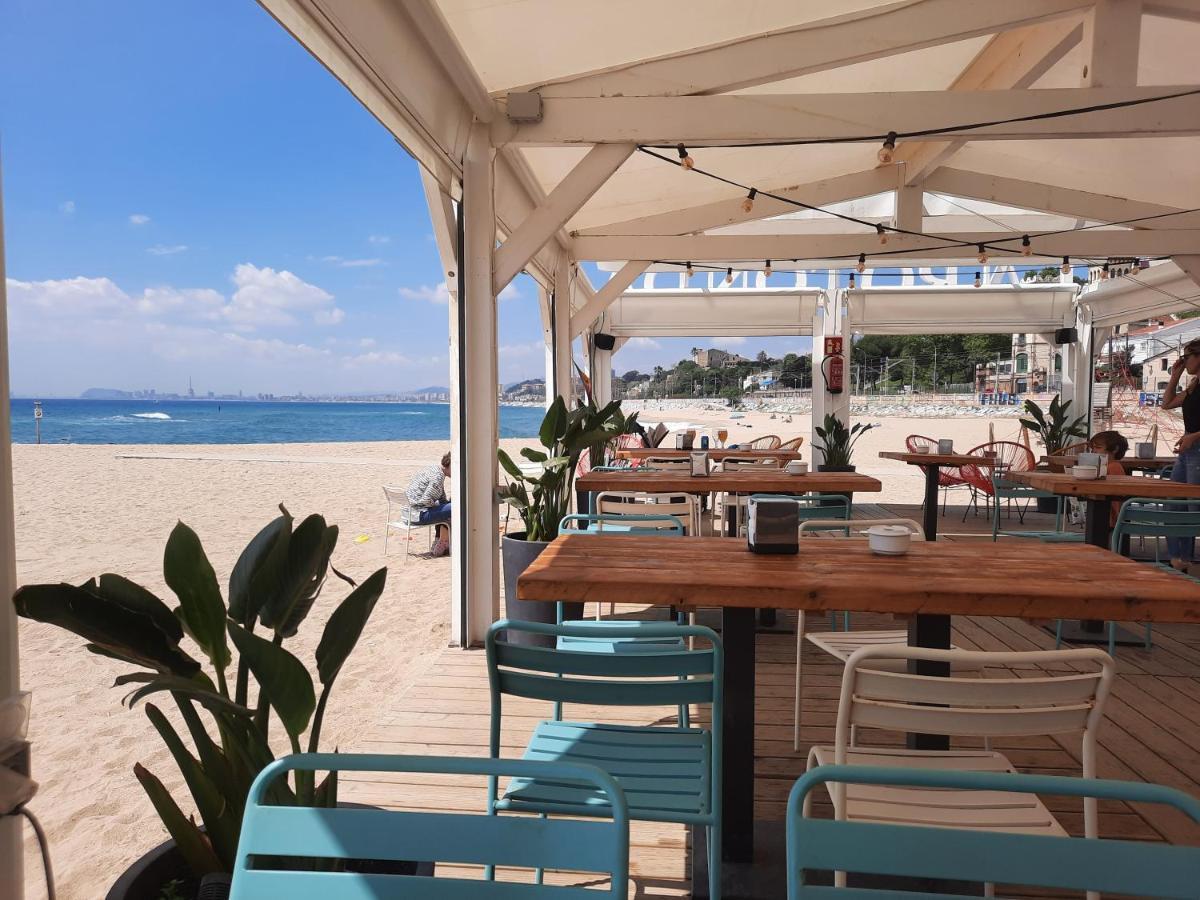Bright Apartment Near The Beach And Barcelona By Train Masnou Exterior foto